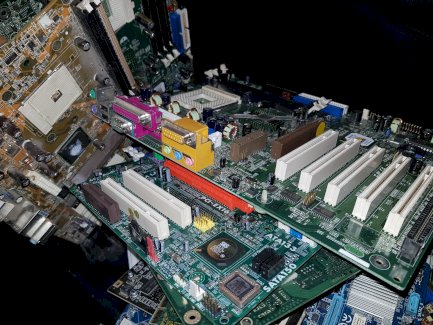 Suche defekte Computer und PC - Teile, Laptop`s, Handys!! - Gratisinserat.ch