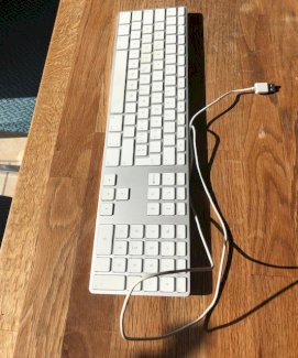 apple Tastatur mit Zahlenblock - Gratisinserat.ch