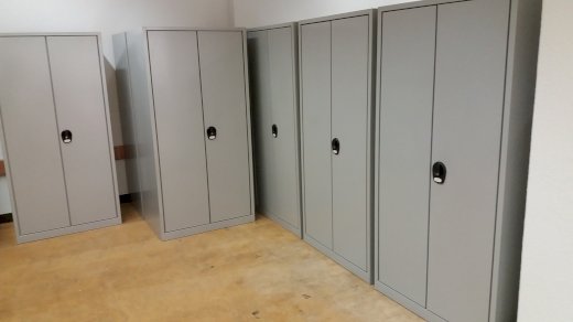 Lista Materialschrank 90x65x183cm Industriemodell - Gratisinserat.ch