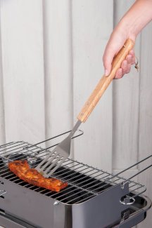 Grillwender aus Edelstahl und Eichenholz